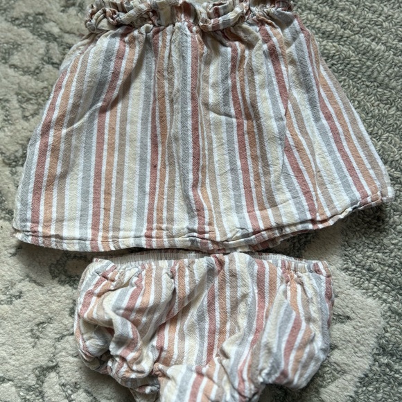 Rylee + Cru Multi Stripe Ruffle Set - Picture 4 of 6